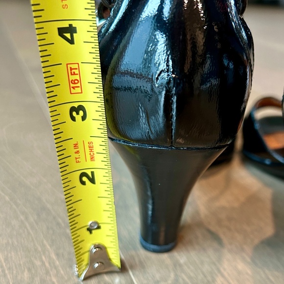 Sofft Black Patent Leather T Strap Open Toe Carlina High Heel Sandal Size 7M - Picture 12 of 13